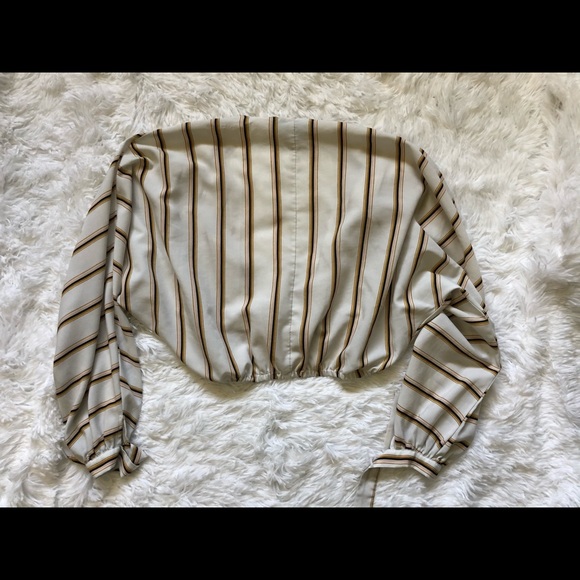 Batwing Sleeve Crop Top - Picture 4 of 4